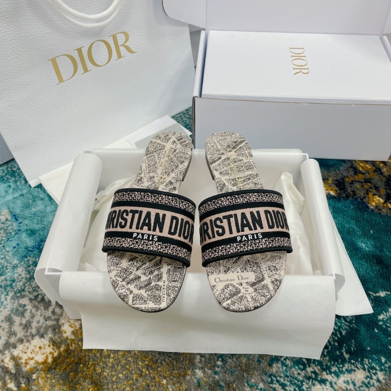 ch**an D*or slippers